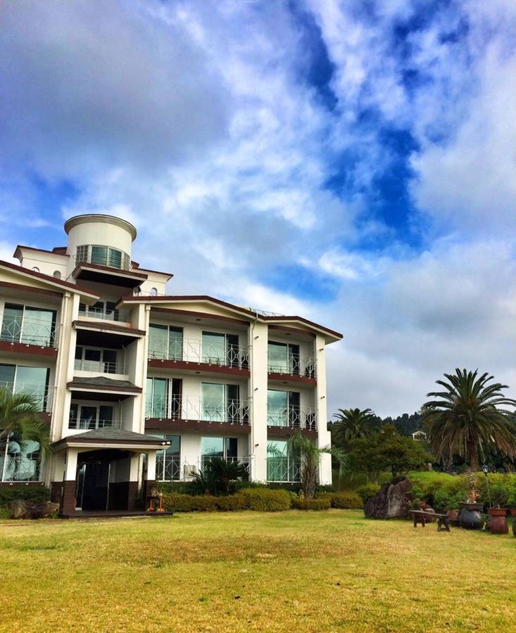 סאוגוויפו Jeju Land Pension מראה חיצוני תמונה